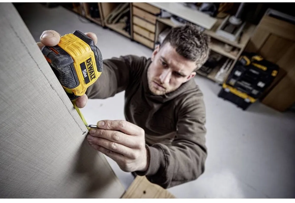 DeWalt DWHT38114-0 Rolbandmaat 5m x 28mm