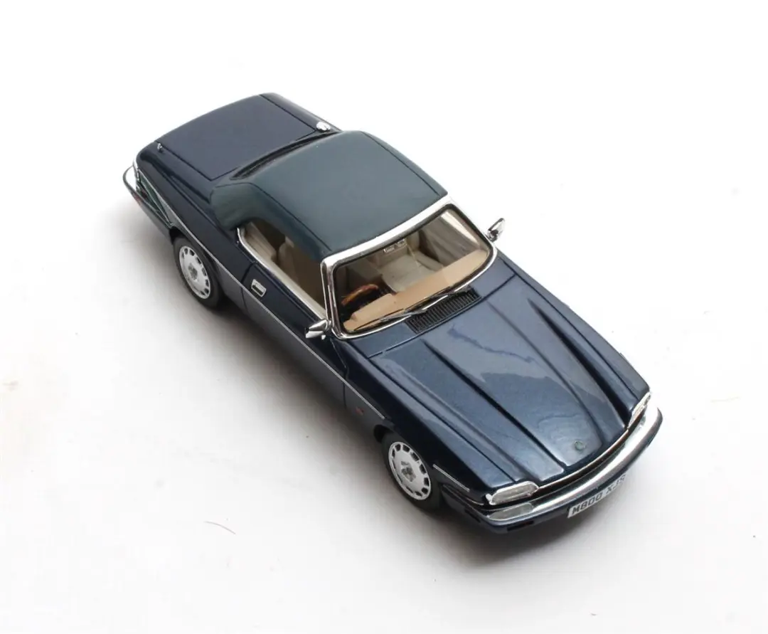 Matrix Jaguar XJS 4.0 Celebration Convertible 1:43 - Blauw