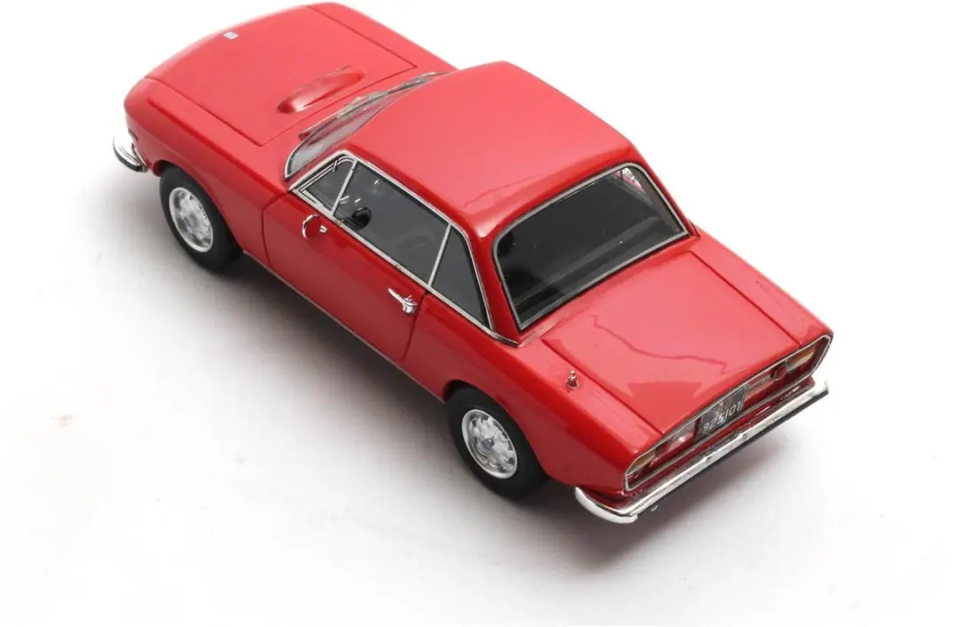 Matrix Lancia Fulvia Coupé Series III 1974-1976 - 1:43 - Rood
