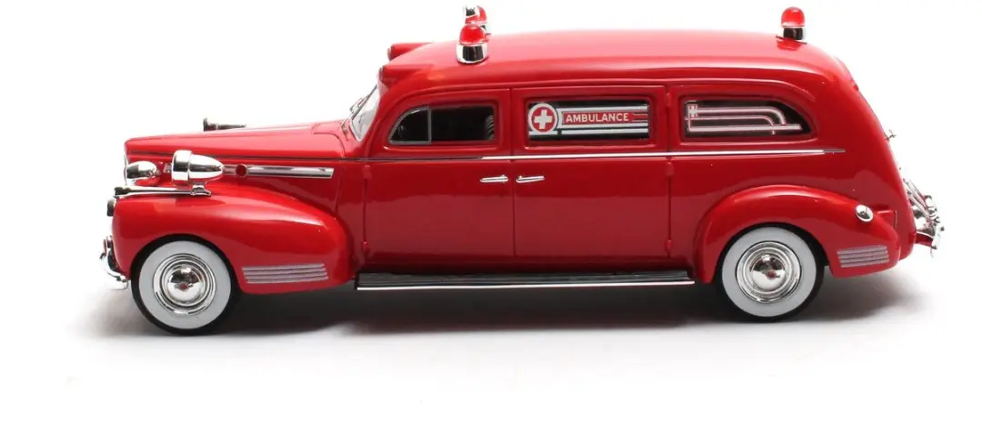 Matrix Henney-Packard Ambulance 1941 1:43 - Rood