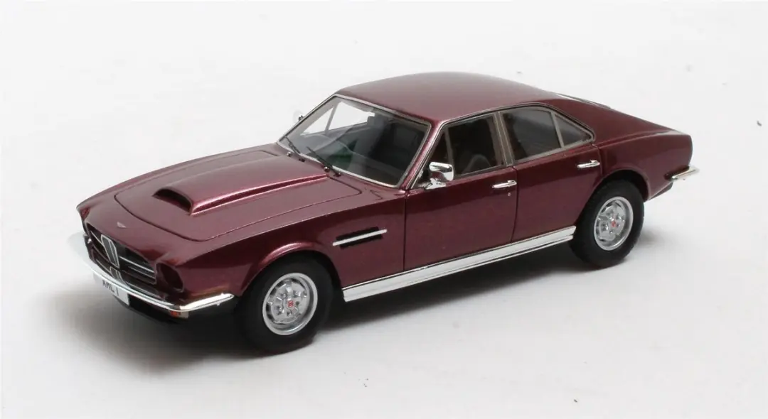 Matrix Aston Martin Lagonda Series I 1974-1975 Modelauto 1:43