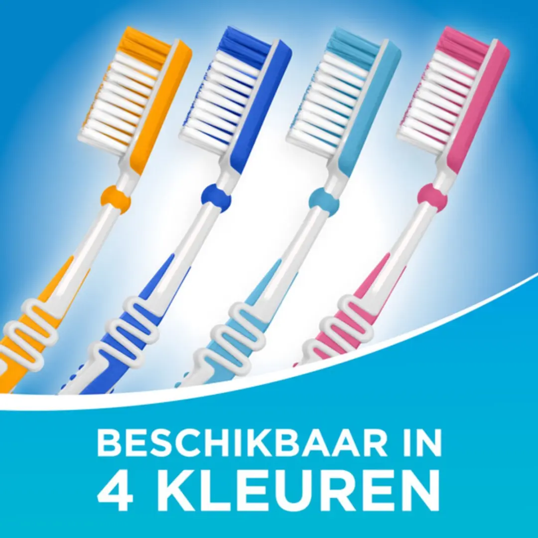 Aquafresh Clean Control Medium Tandenborstels - 3 Stuks - Lichtblauw