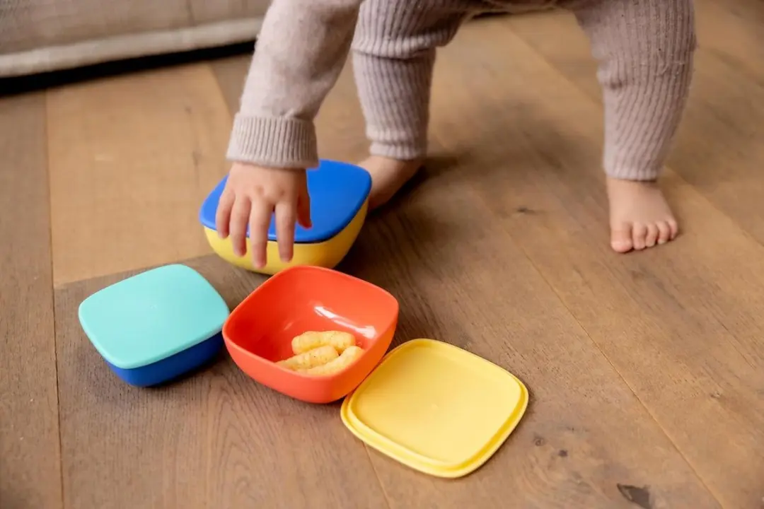Nûby Stapelbare Bewaardoosjes Set 3 Stuks - 230/350/590ml - Rood/Geel/Blauw