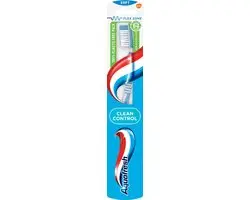 Aquafresh Clean Control Tandenborstel