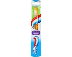 Aquafresh Standaard Tandenborstel Medium - Flex Zone Technologie