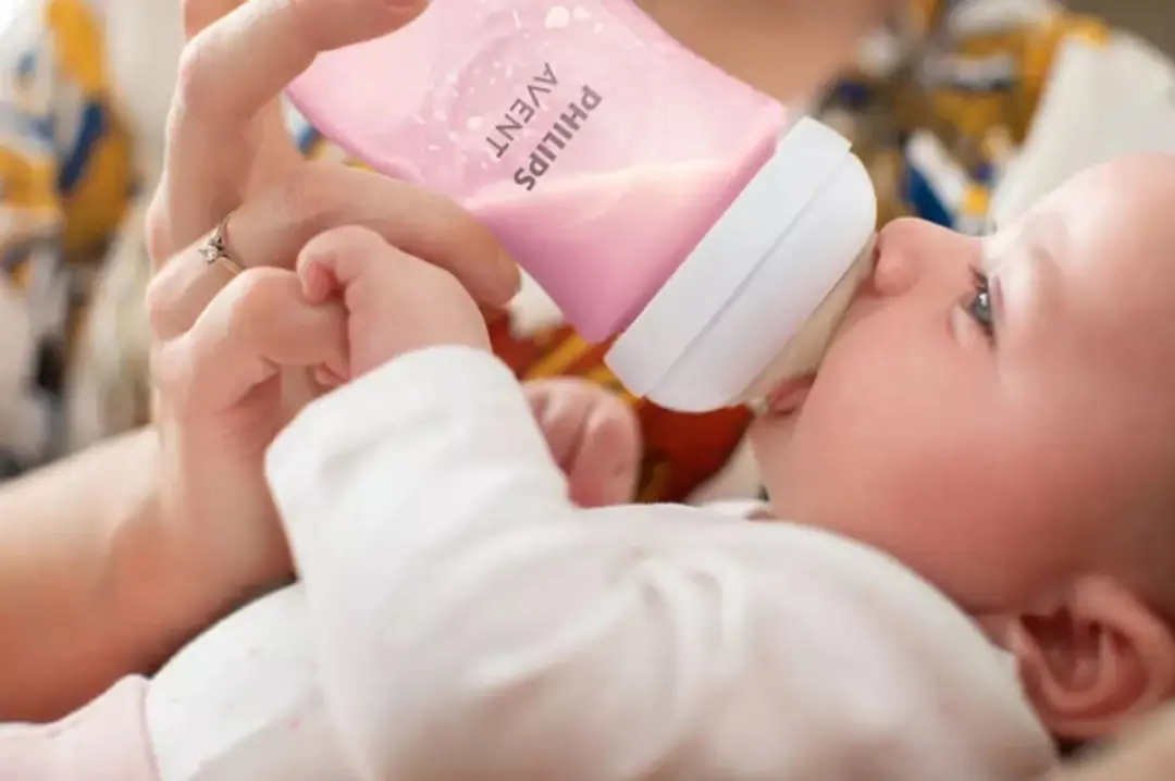 Philips Avent Natural Response Babyfles 260ml Roze - afbeelding 6 van 6