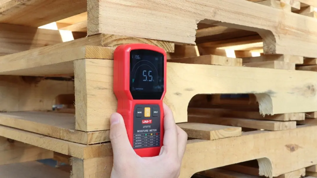 UNI-T UT377C Pinloze Vochtmeter - Hout/Bouwmaterialen Rood