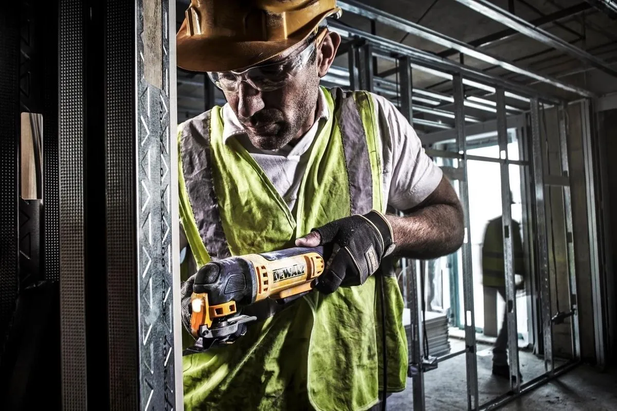 DeWalt DWE315 Oscillerende Multitool - 300W - 37 Accessoires