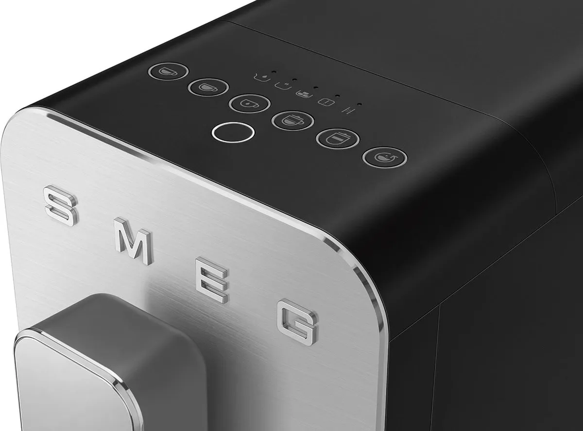 Smeg BCC13BLMEU Volautomatische Koffiemachine - Mat Zwart