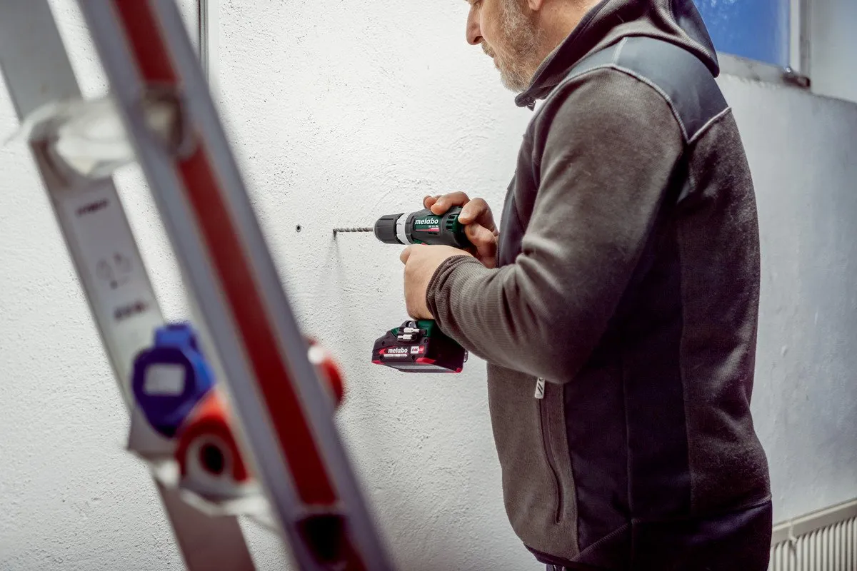 Metabo SB 18 L BL Klopboor-/Schroefmachine - 2x 2,0Ah - 20 Instellingen