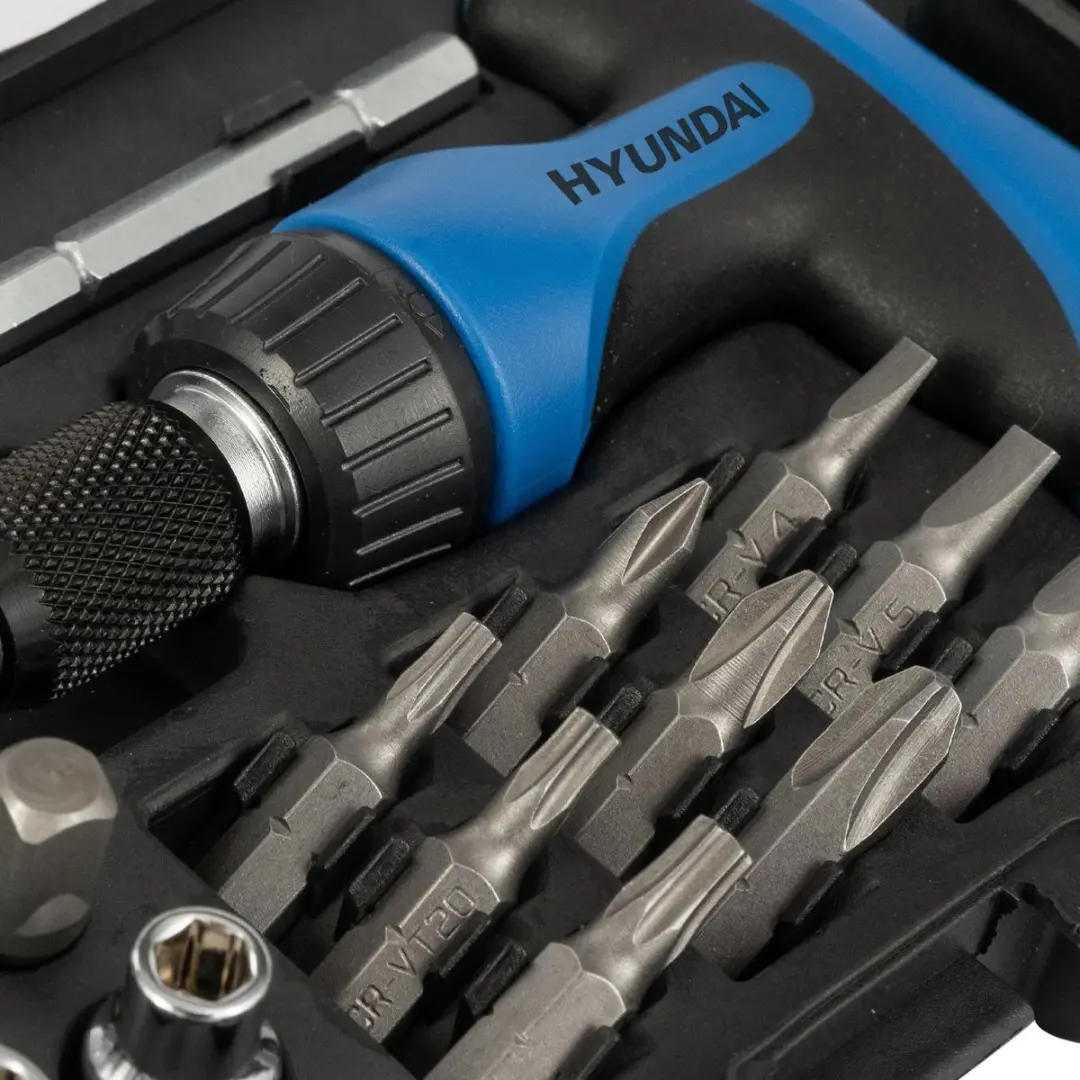 Hyundai Dop- en bitsset 18-delig 65315 - Blauw/Zwart