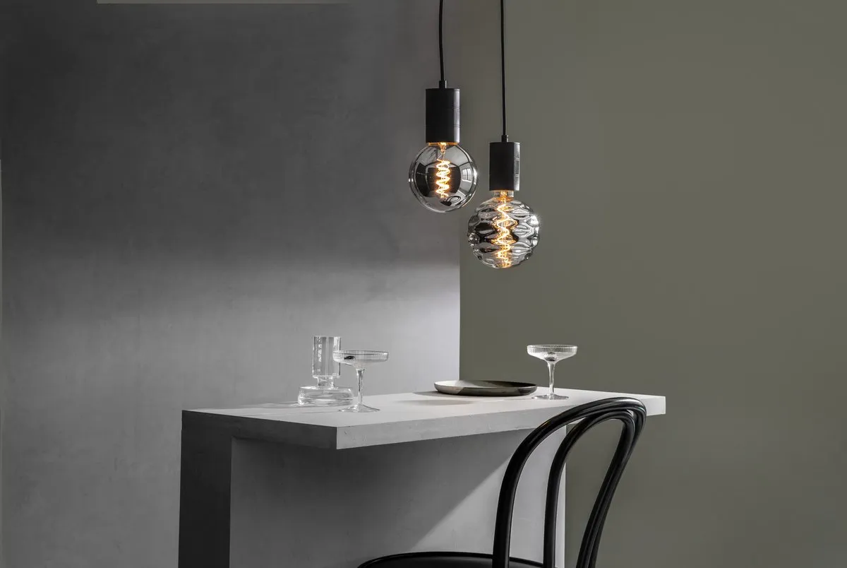 Calex Bilbao XXL Titanium E27 LED - 4W Rookglas - 1800K