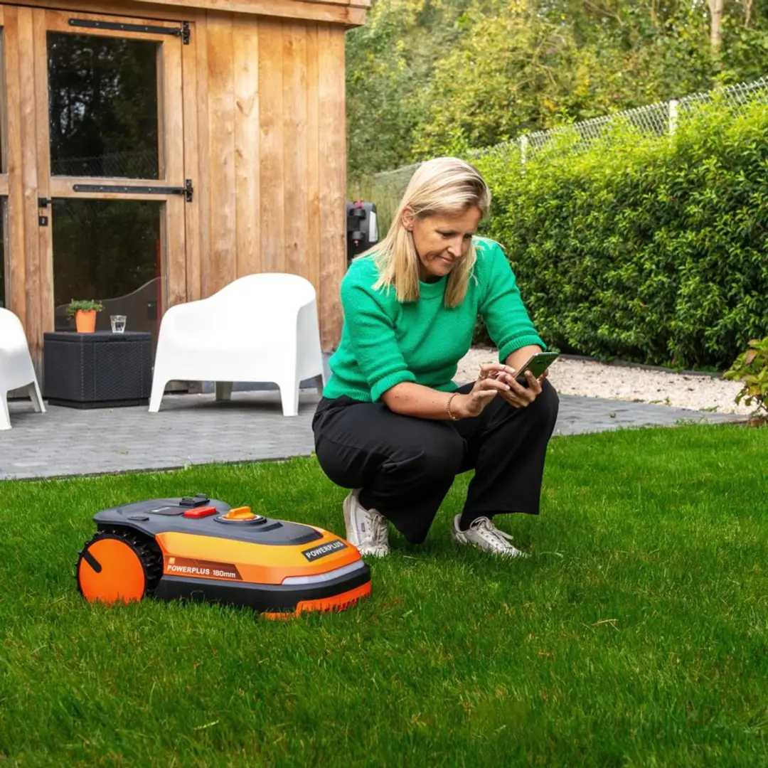 Powerplus POWDPGRMS1 Robotmaaier - 20V - 6x Mes - afbeelding 6 van 6
