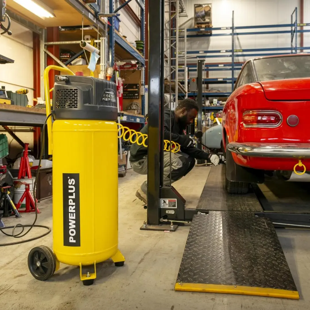 Powerplus POWX17500 Olievrije Luchtcompressor 50L - 10 bar