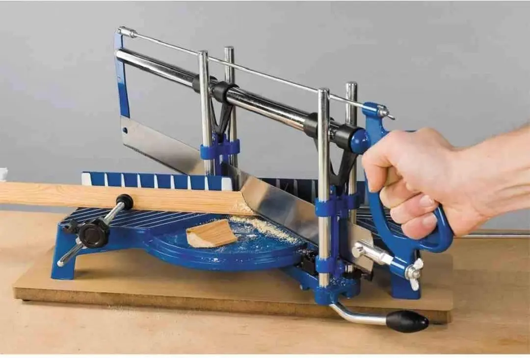 KWB 307100 Verstekzaag 550mm - Hout