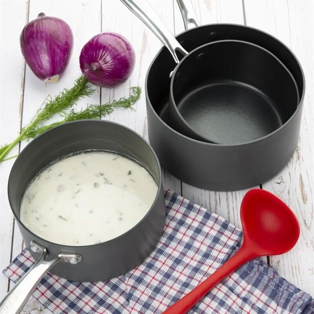 Vogue Anti-Aanbak Sauspan 16cm CP762 - Zwart
