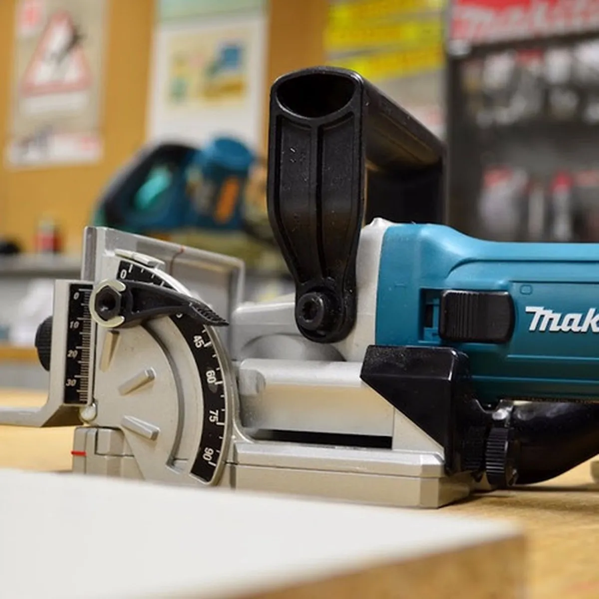 Makita PJ7000 Lamellenfrees 701W - Multicolor