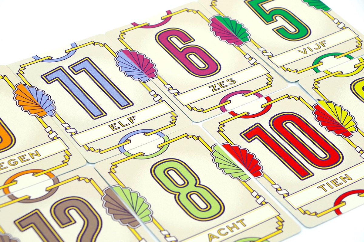 999 Games - Flip 7 - Nederlandse versie! - Zenuwslopend Kaartspel - Snel en Makkelijk te Leren - Het ideale kaartspel voor kleine en grote groepen - Partyspel - Compact Familiespel