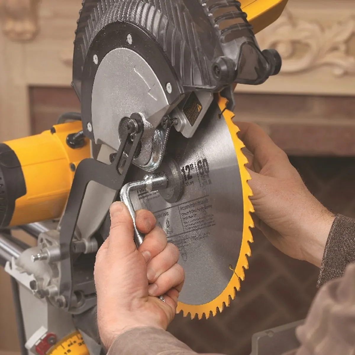 DeWalt DWS780 Afkortzaagmachine - 1675W - 305mm Zaagblad - afbeelding 6 van 6