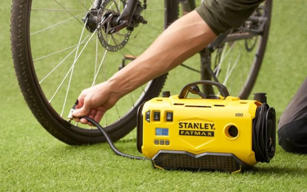 Stanley FatMax SFMCE520B Compressor 18V - Zwart/Geel