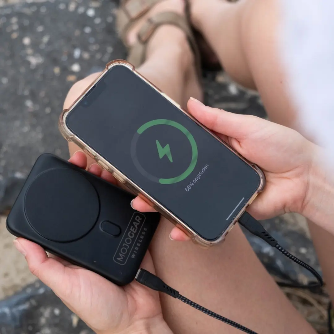 MOJOGEAR MG-PB-WC10 MagSafe Powerbank 10.000mAh - 2x Smartphone - 22W - Zwart - afbeelding 6 van 6