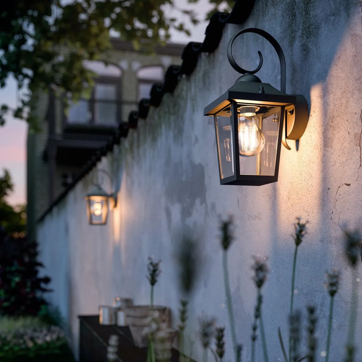 Philips Hue Buzzard Wandlamp E27 Warmwit - Zwart
