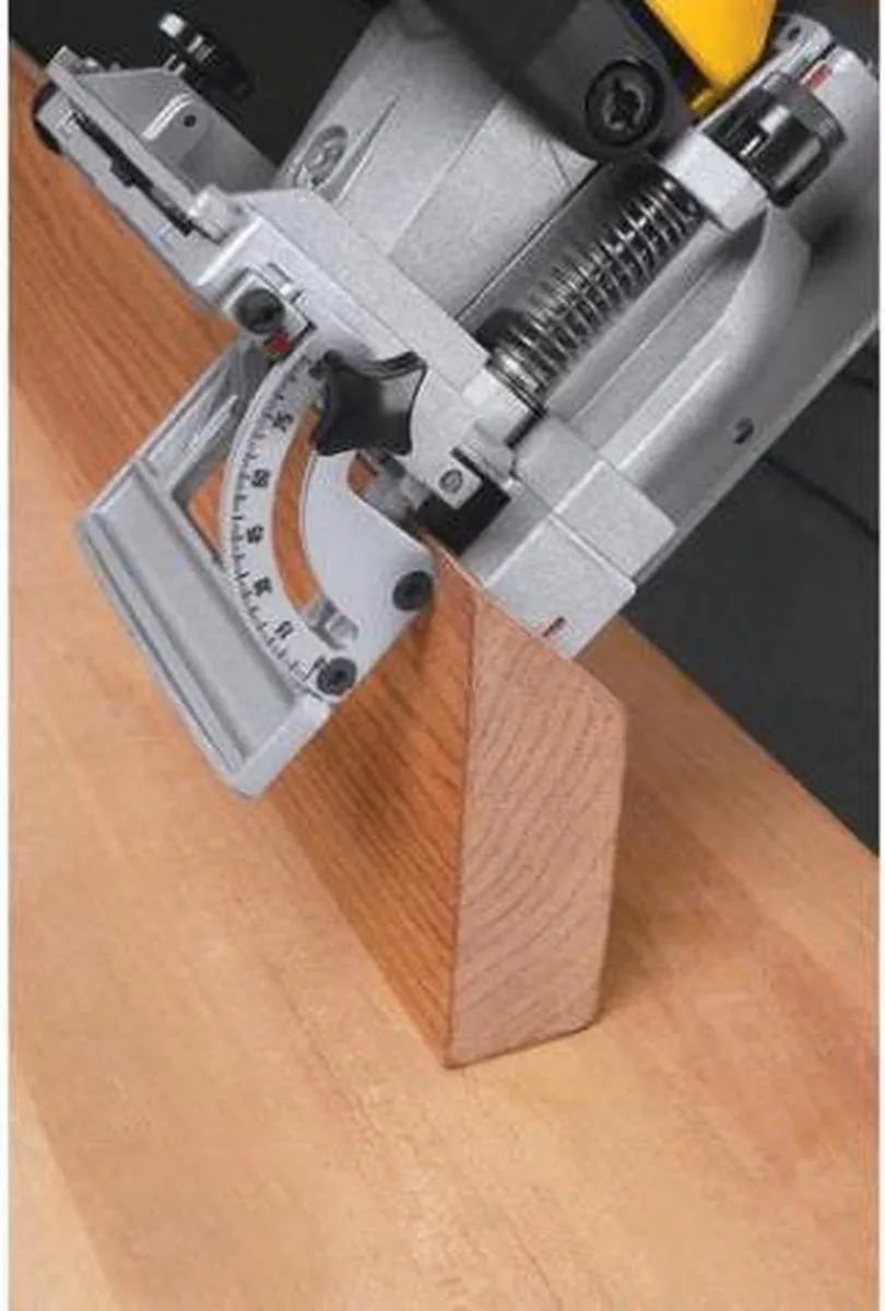 DeWalt DW682K Lamellenfrees 600W - Multicolor