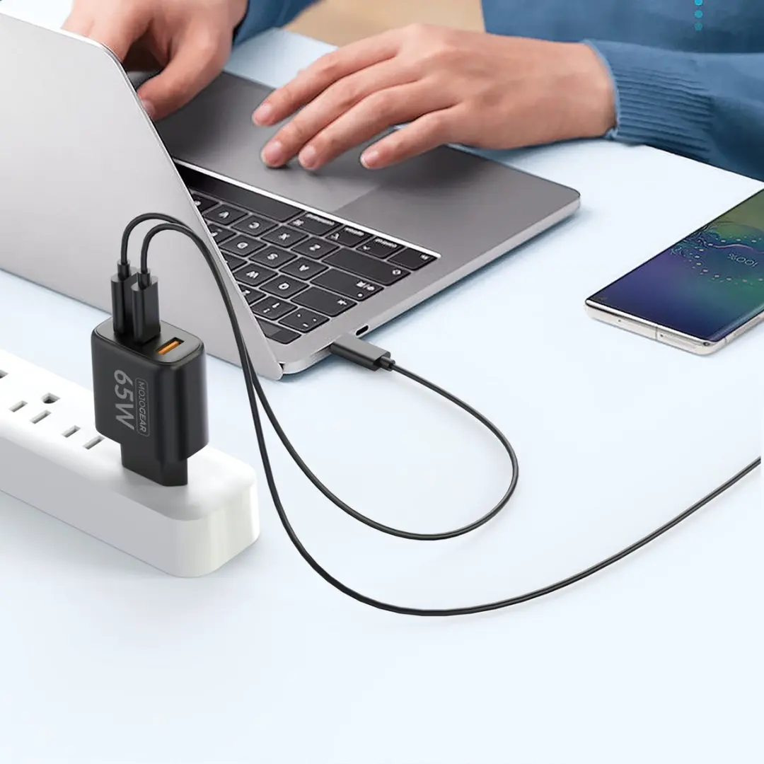 MOJOGEAR CHARGE+ PD-546 Oplader 65W - 3x USB - 1,5m Kabel - Zwart