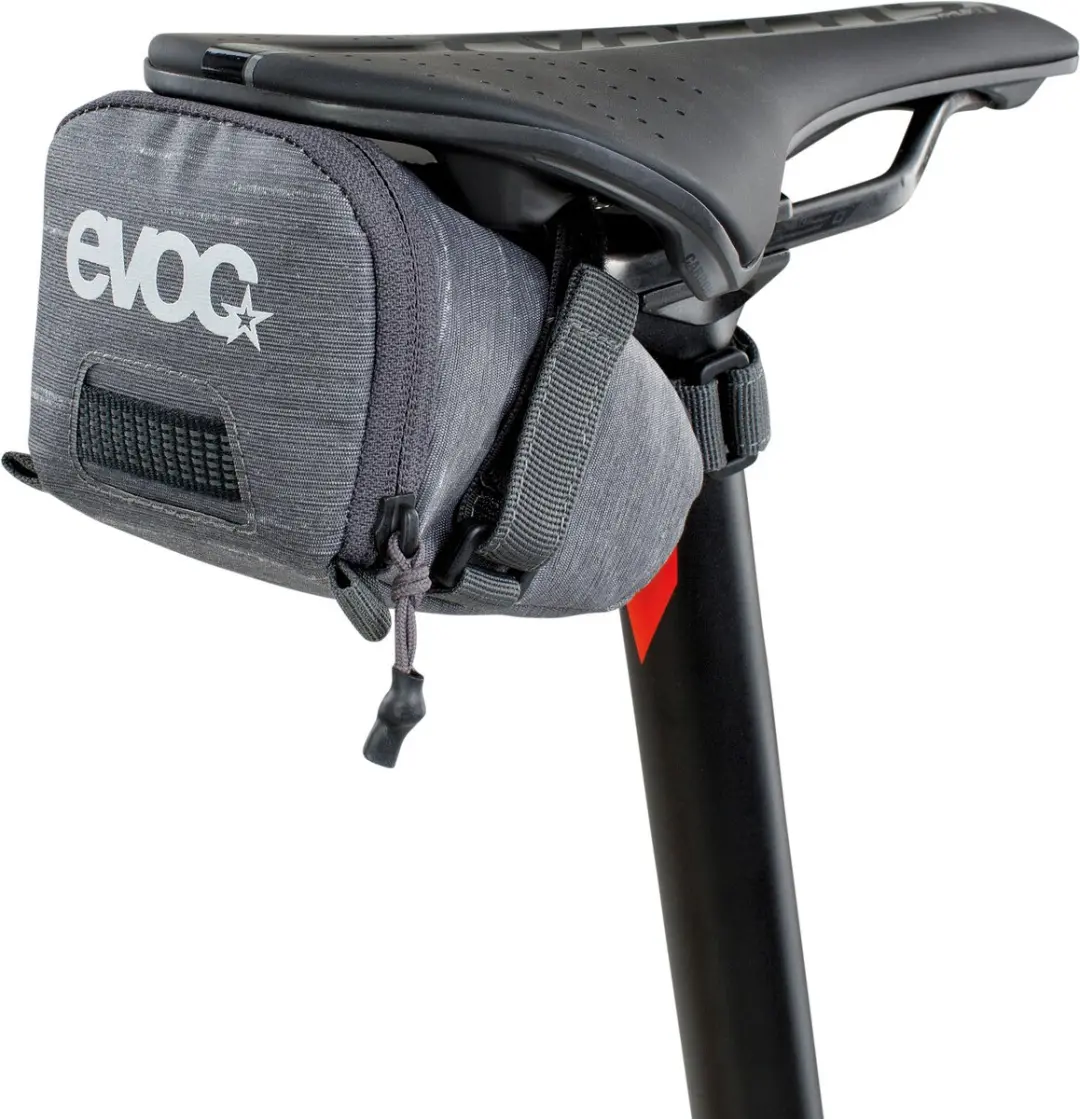 EVOC Tour 0.7L Zadeltas - Carbon Grijs - afbeelding 6 van 6