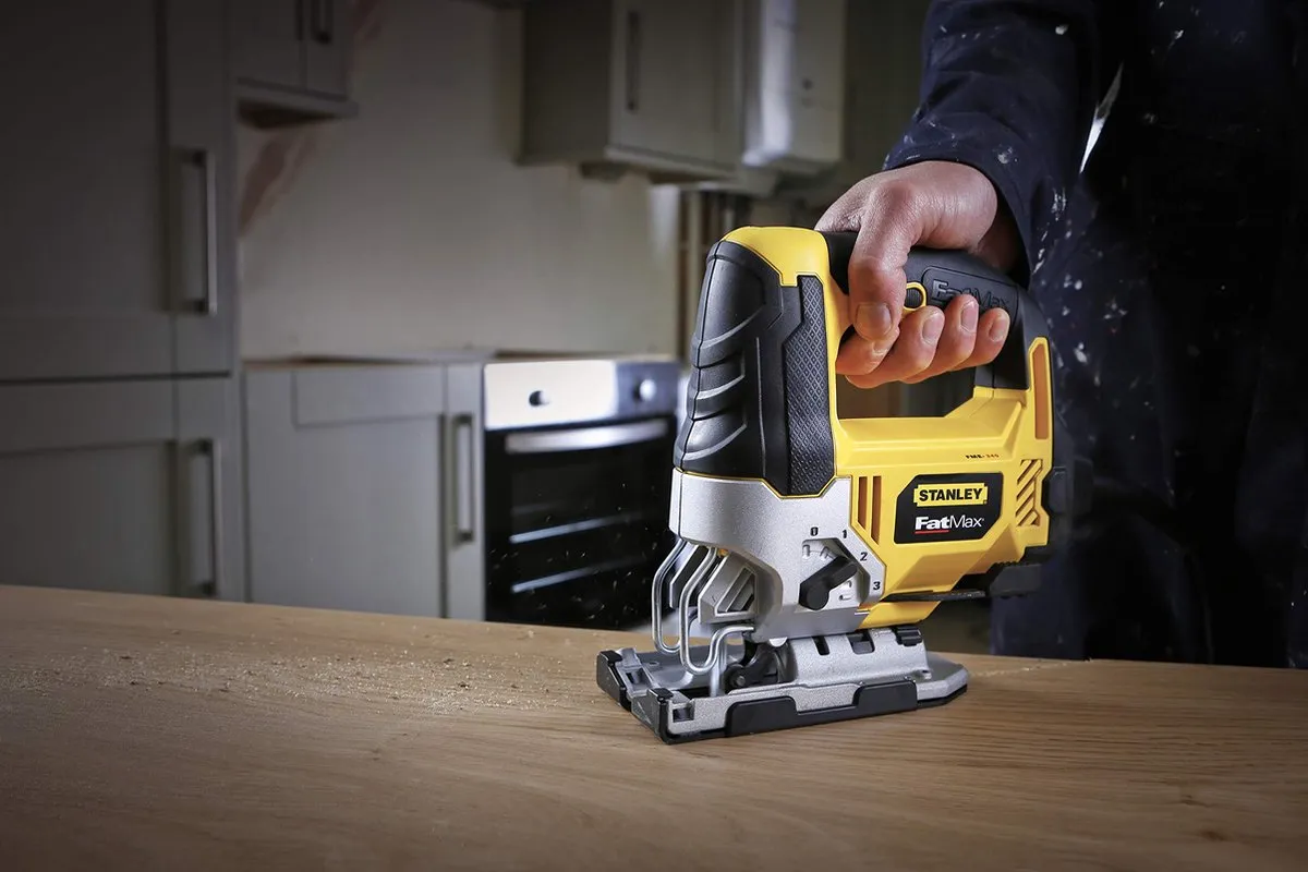 Stanley FatMax FME340K-QS Pendeldecoupeerzaag 710W
