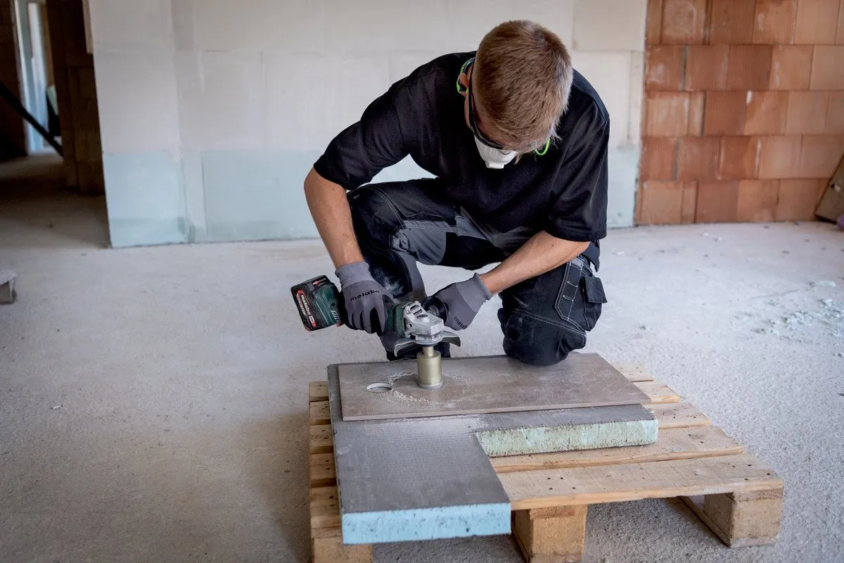Metabo W 18 L BL 9-125 Accu-Haakse Slijper 125mm - 2x 4,0Ah Accu