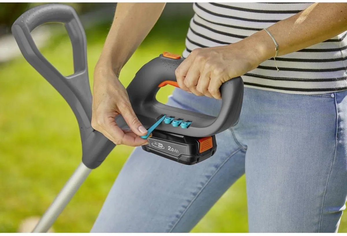 Gardena SmallCut 23/18V Grastrimmer - 23cm - 18V 2Ah - afbeelding 6 van 6
