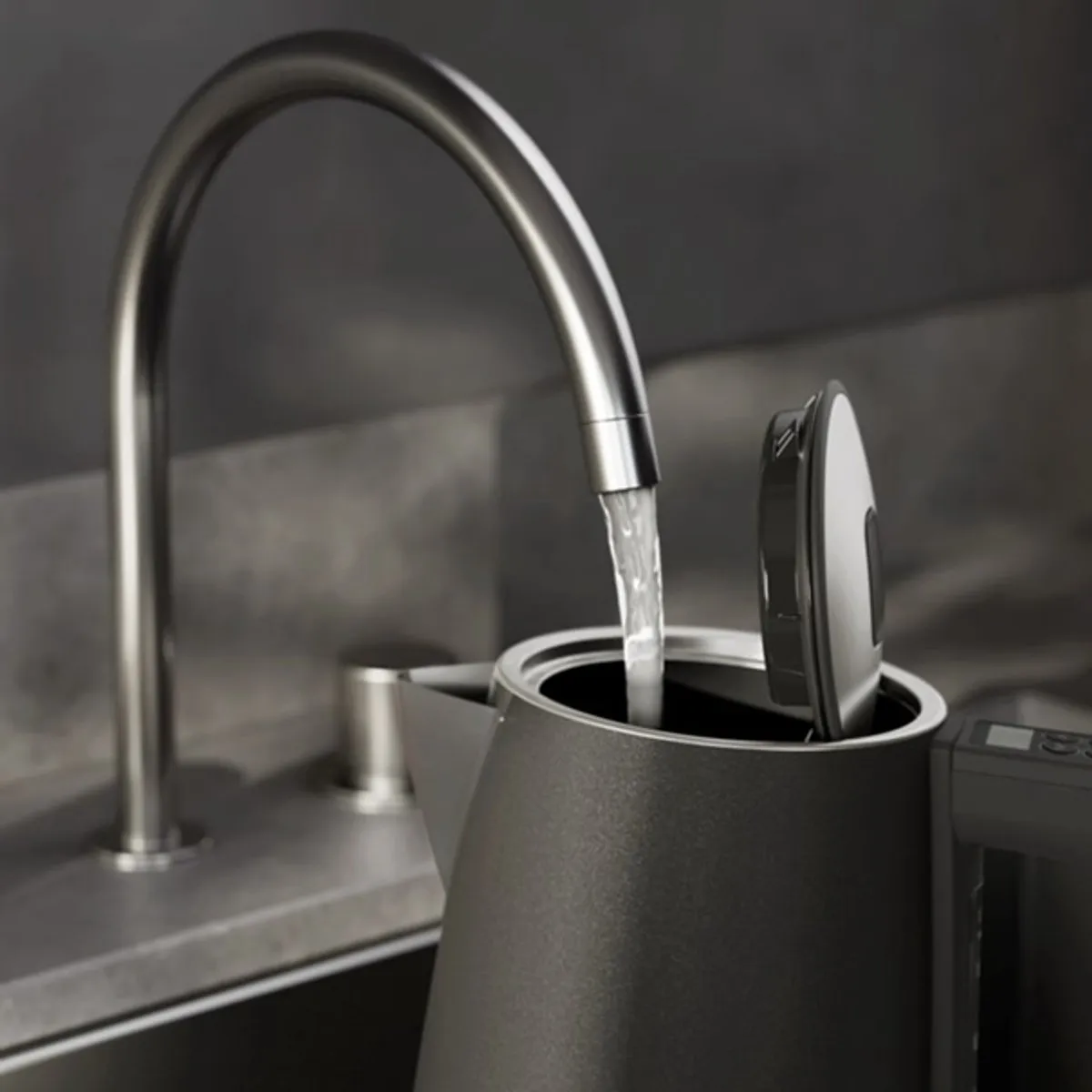 AEG K5-1-6AN Waterkoker 1.7L - Antraciet