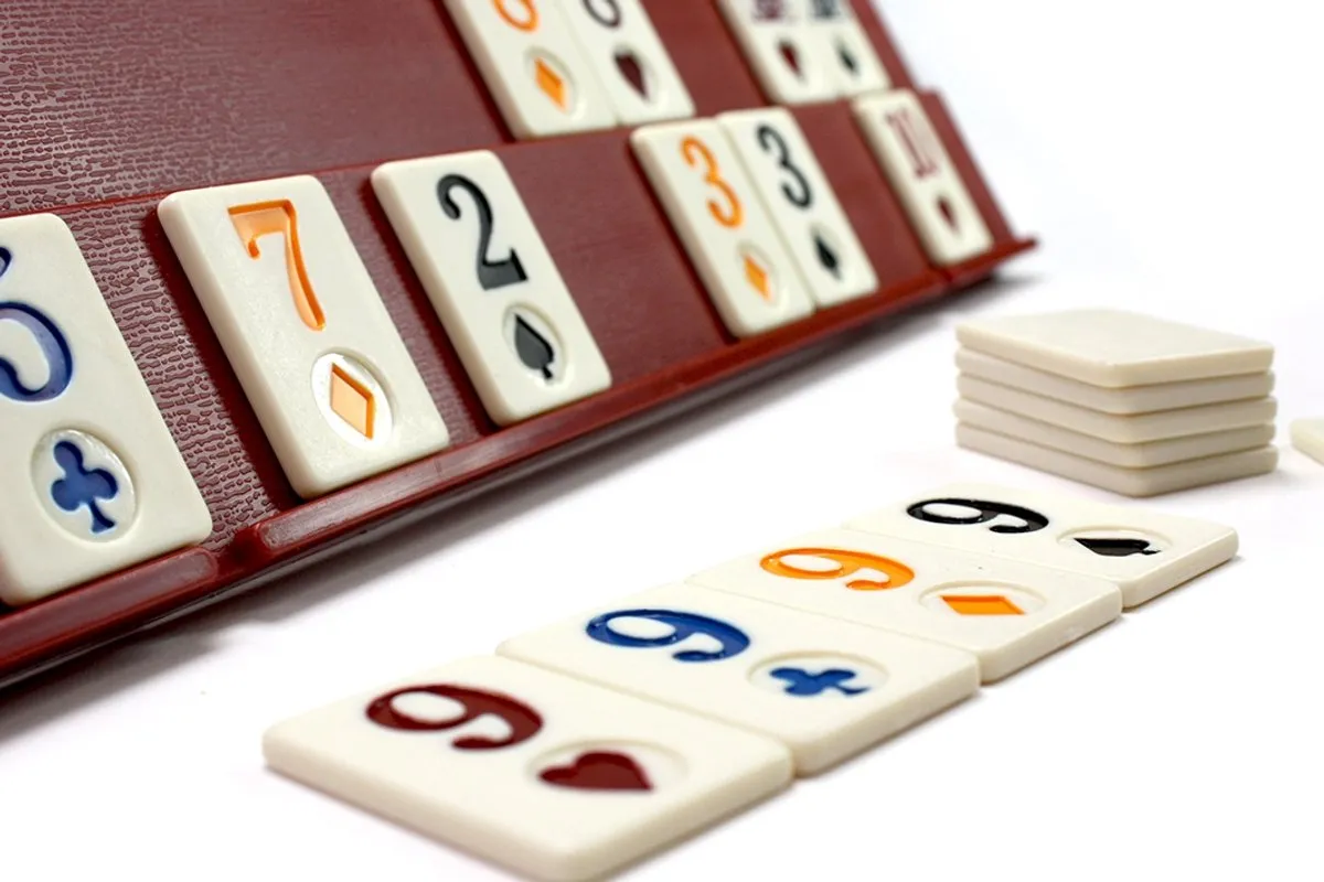 Tactic Rummy Deluxe Bordspel - 2-4 Spelers - 30+ Minuten