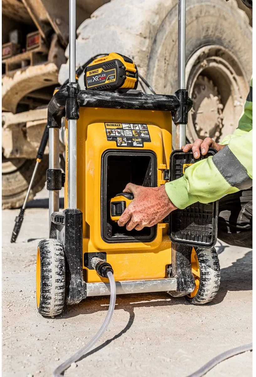 DeWalt DCMPW1600N Accu Hogedrukreiniger 2x18V XR