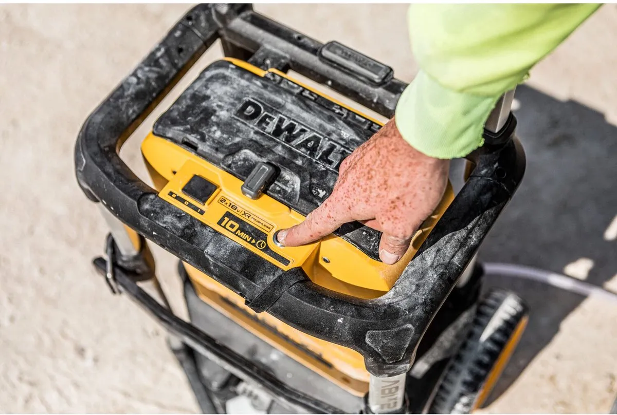 DeWalt DCMPW1600N Accu Hogedrukreiniger 2x18V XR - afbeelding 6 van 6