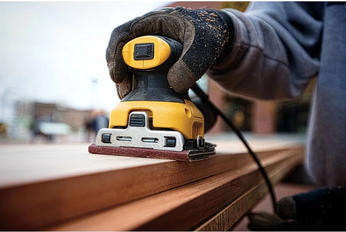 DeWalt DWE6411-QS Vlakschuurmachine 230W