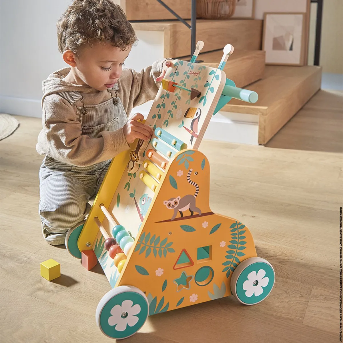 Janod Tropik Houten Looptrainer - 6 Activiteiten - Geel/ Groen - afbeelding 6 van 6