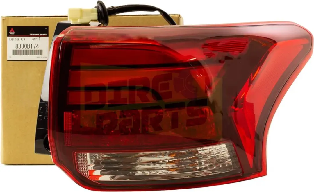 Mitsubishi Outlander PHEV Achterlicht Rechts Buiten LED 8330B174