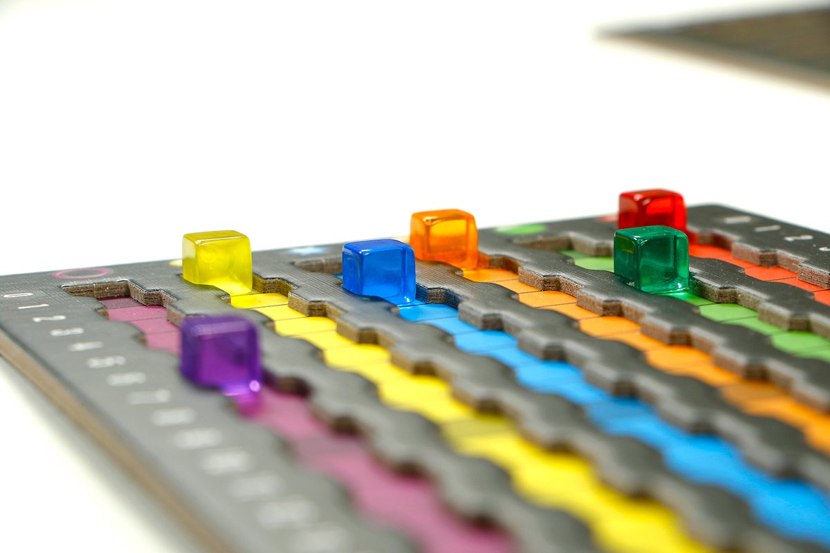 999 Games - Genius 3D - Tactisch abstract legspel -