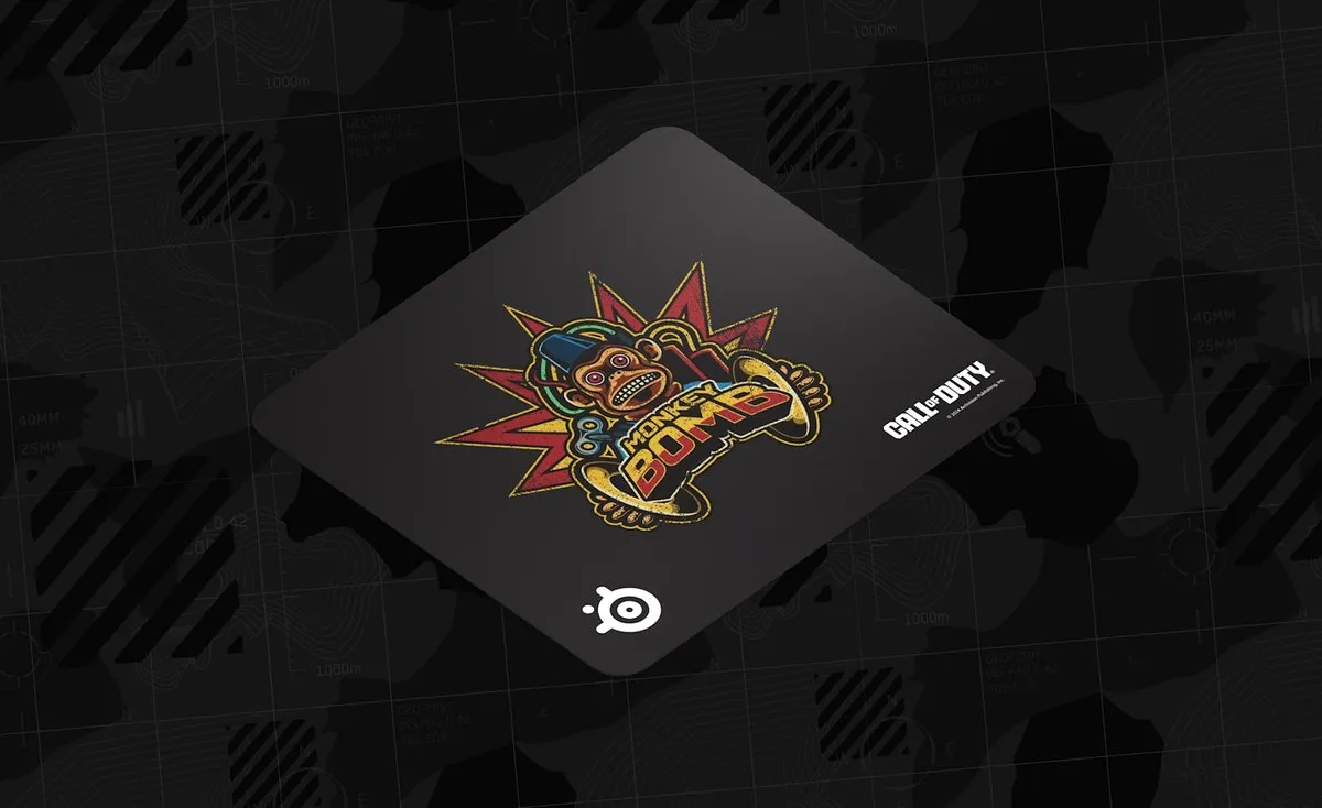 SteelSeries QcK L Muismat - Call of Duty Monkey Bomb Edition - Geel/Rood/Zwart