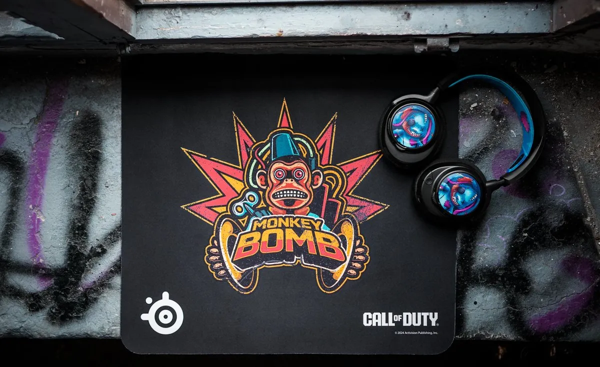 SteelSeries QcK L Muismat - Call of Duty Monkey Bomb Edition - Geel/Rood/Zwart