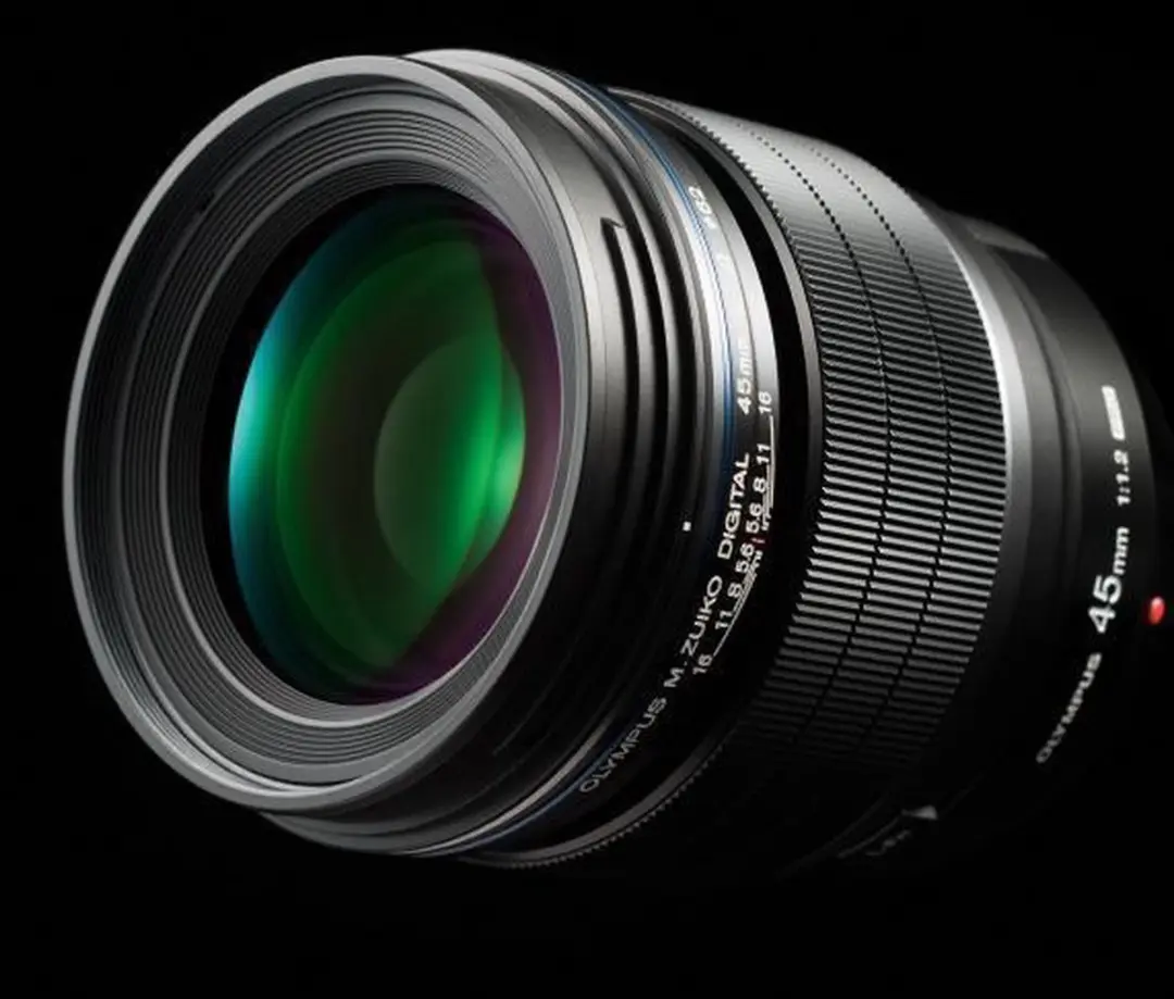 Olympus M.Zuiko Digital ED PRO 45mm f/1.2 - 62mm Filter