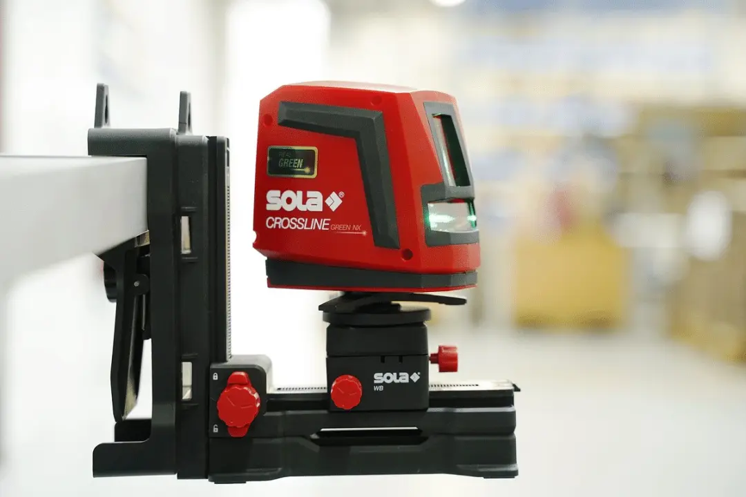Sola WB Wandhouder Lijnlaser 71124401 - Rood/Zwart - afbeelding 6 van 6
