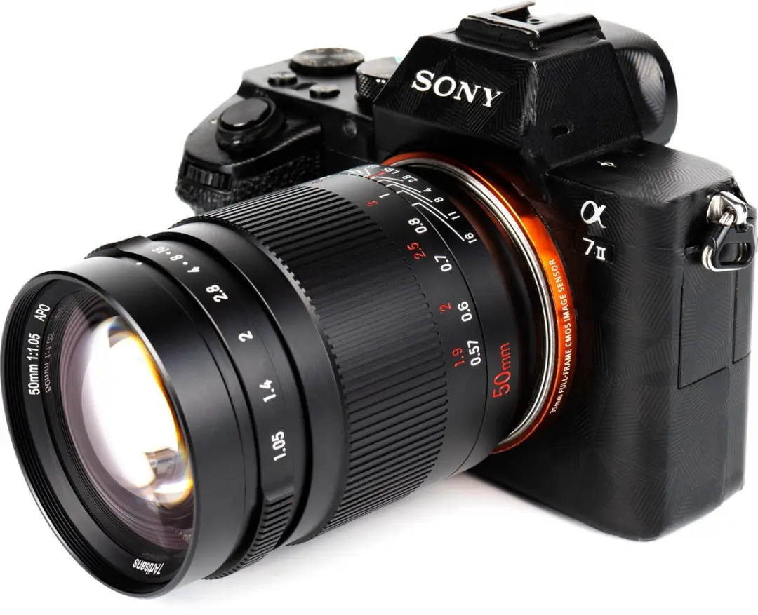 7Artisans 50mm F1.05 Full Frame Lens - Sony E-mount