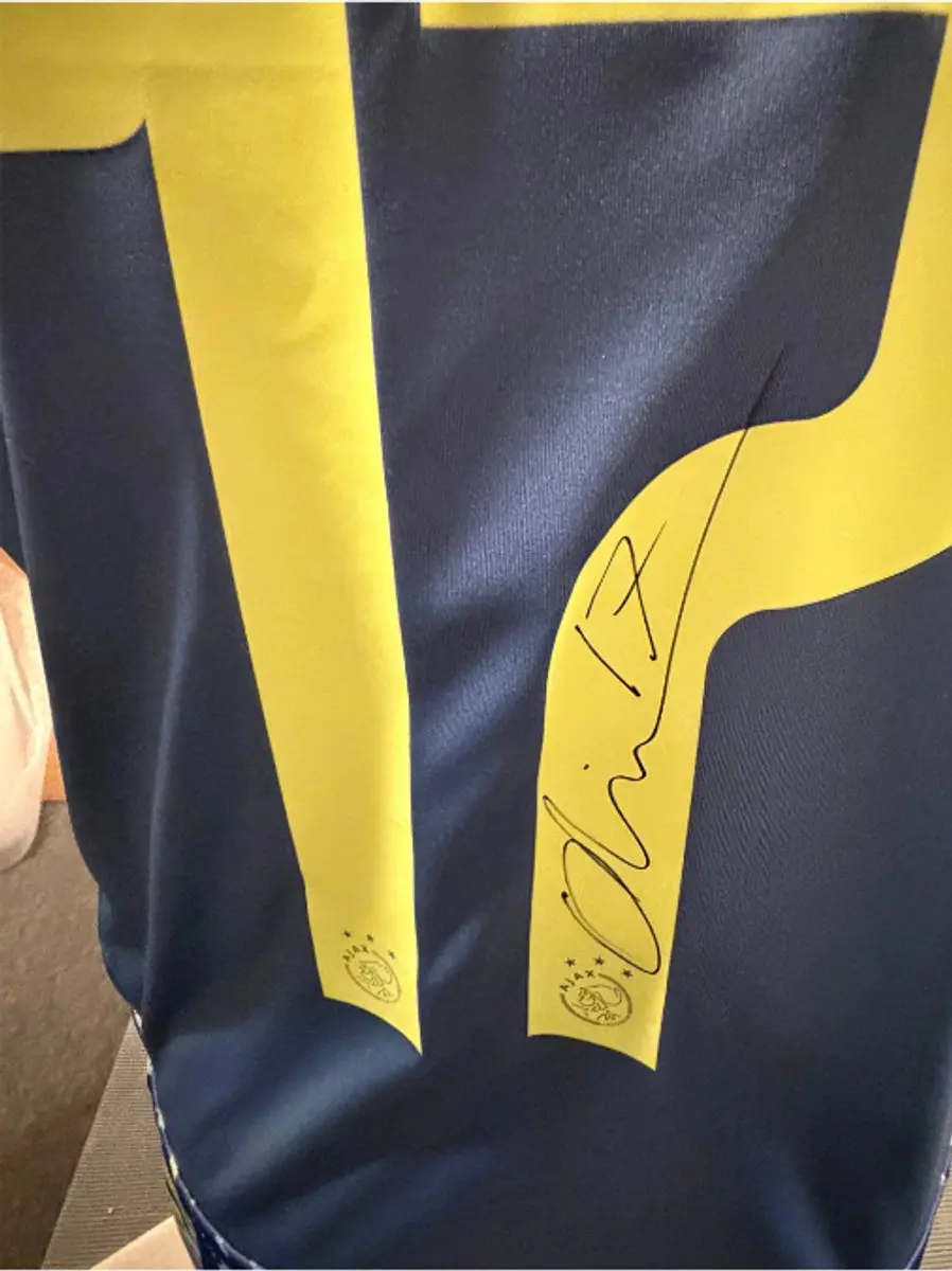 Ajax Oliver Edvardsen Gesigneerd Uit Shirt 24/25