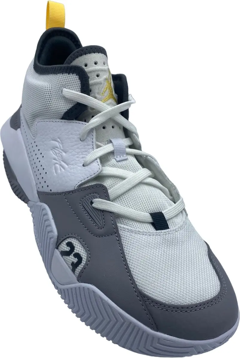 Jordan Stay Loyal 2 Schoenen - Maat 42.5 - Wit/Grijs/Geel