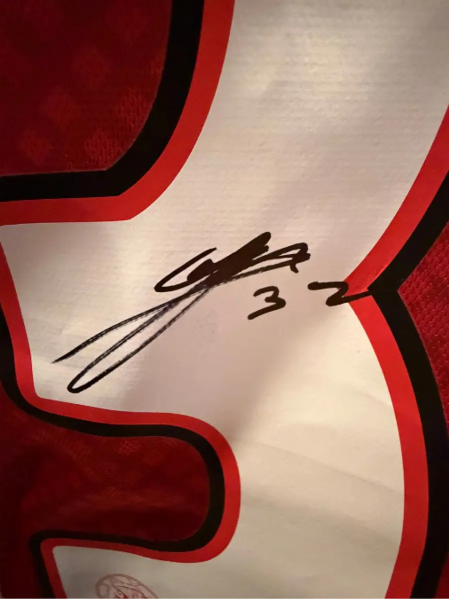 Ajax Thuis Shirt 25/26 Tomiyasu Gesigneerd