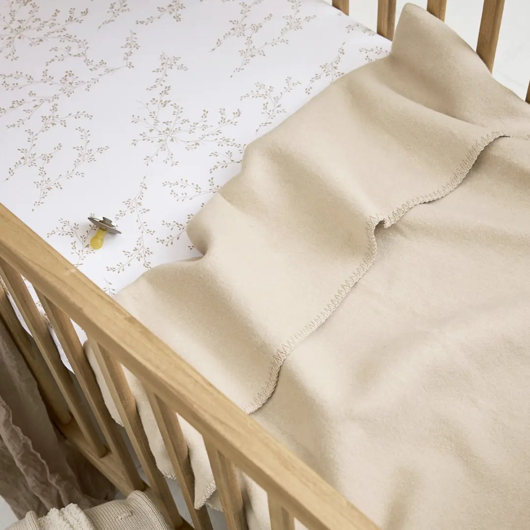 Meyco Baby Uni Wiegdeken Sand 75x100cm - 1.0 TOG - afbeelding 6 van 6