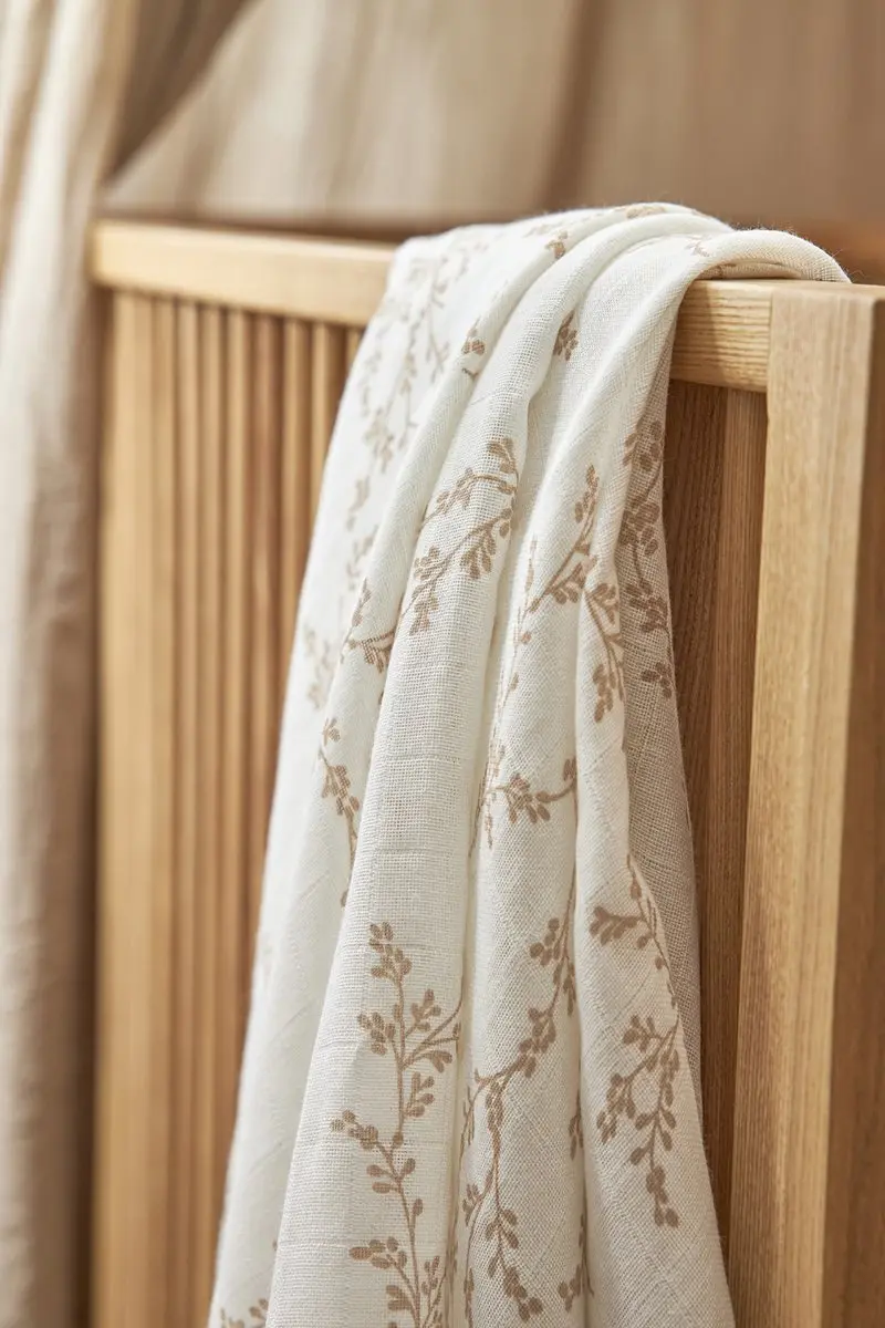 Meyco Baby Branches Swaddle 2 Stuks - 120x120cm - Sand - afbeelding 6 van 6